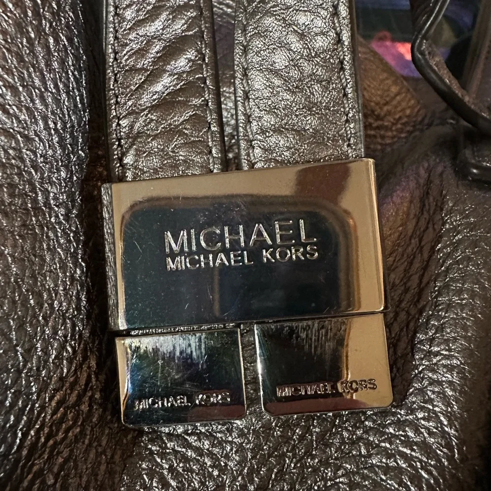 Michael Kors Beverly Large Leather Metallic Pewter Satchel - Picture 11 of 15